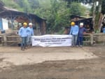 PT Timas Suplindo dan PT Rekayasa Industri Peduli Lingkungan Lakukan Perbaikan Jalan Berlubang di Sekitar Lokasi Proyek